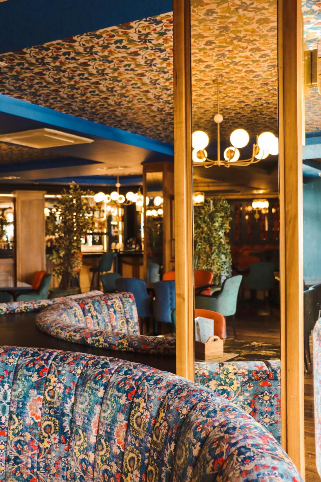 Amber Springs Hotel Gorey Exteriör bild